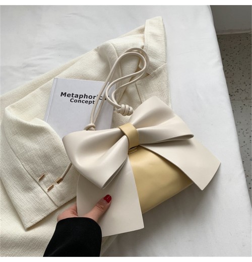 Knot Leather Shoulder Bag Knot Leather Shoulder Bag